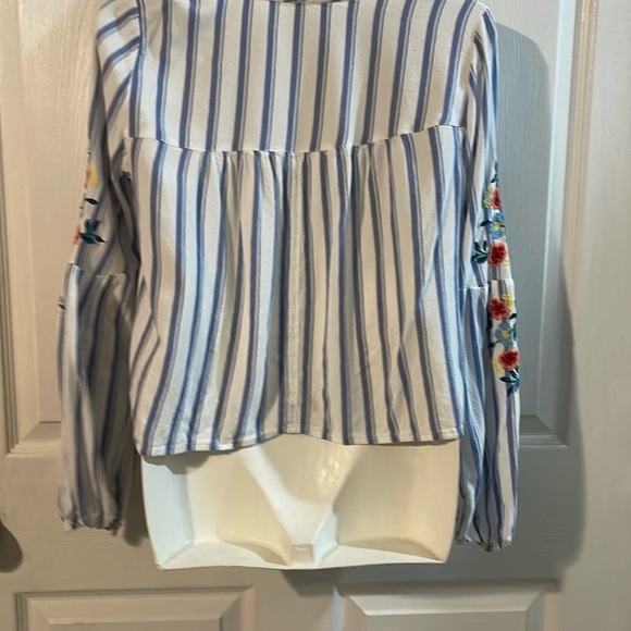 Hollister Blue and White Striped Blouse with Floral Embroidery - Picture 5 of 8